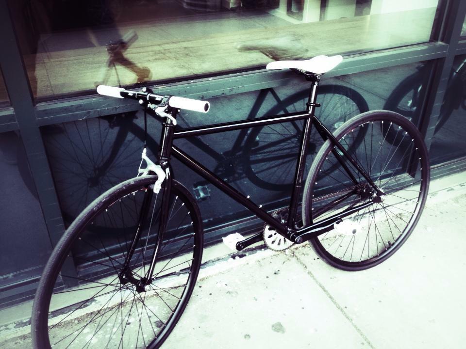 white bicycle saddle
