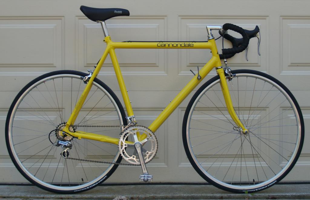 yellow cannondale road bike