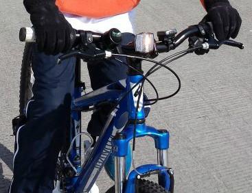 specialized hardrock blue and white